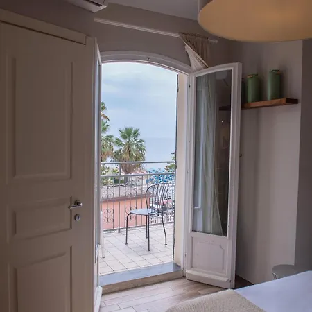 Hotell Fra Diavolo 3*